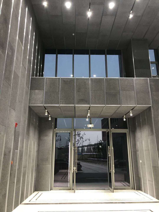 廣嘉源泡沫鋁吸聲板新型泡沫鋁板，吸聲性能好的應用范圍。
