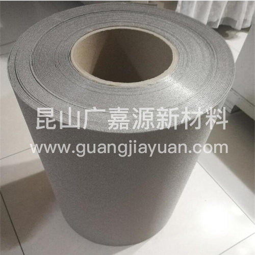 廣嘉源泡沫鎳的防火性：保持形態(tài)穩(wěn)定，在高溫下很難燃燒，耐高溫。